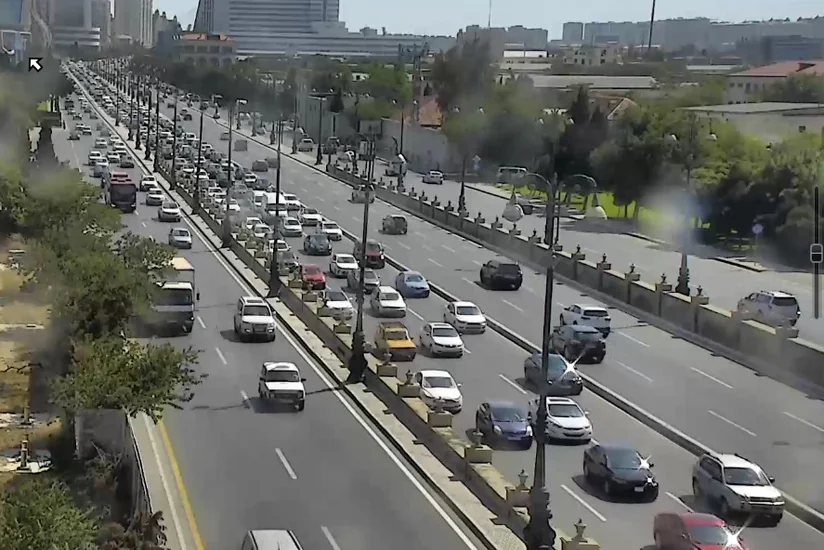 Bakıda bəzi yollarda sıxlıq yaranıb - FOTO