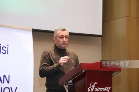 İlin məşqçisi seçilən Qurban Qurbanov mükafatlandırılıb