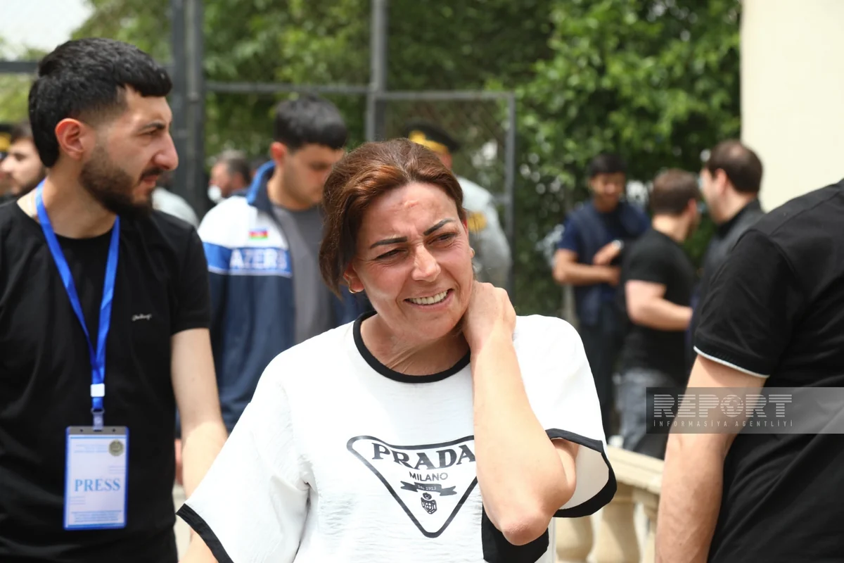 Azad olunan məhbusun anası: Hələ də inana bilmirəm