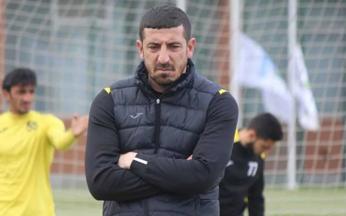 Azərbaycan millisinin baş məşqçisi: Elit mərhələyə vəsiqə qazanacağımıza inanıram