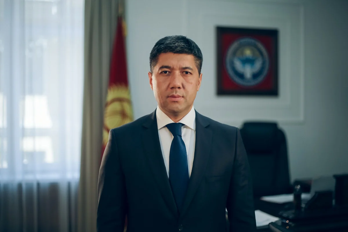 Президент Кыргызстана объявил выговор главе Нацбанка