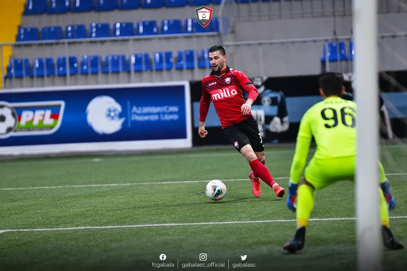 Qəbələnin legioneri: Ev tuta bilmir, tribunanın altında qalırdım - MÜSAHİBƏ