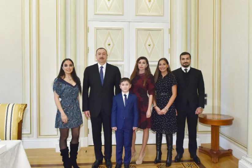 ​Azərbaycan Prezidenti Gəncənin 11 yaşlı sakini ilə görüşüb