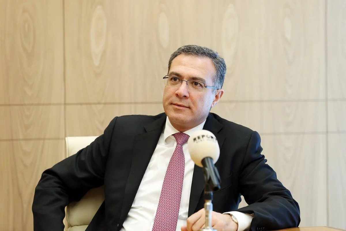 Prezidentin köməkçisi evdə özünü müalicə edən koronavirus xəstələrinə müraciət etdi