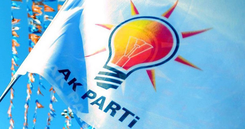 Türkiyənin hakim partiyası İsrailin İrana hücumunu pisləyib