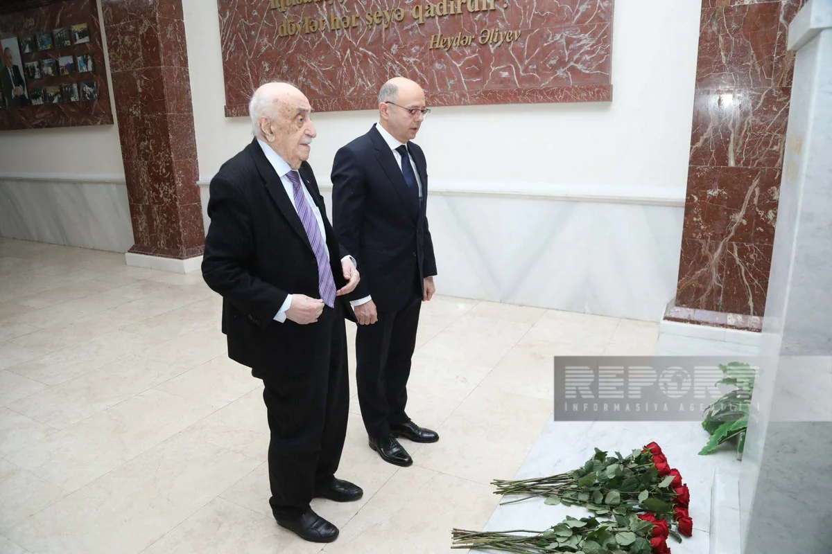 ​​​​​​​Министр: Благодаря Гейдару Алиеву экспорт углеводородных ресурсов Каспия стал реальностью