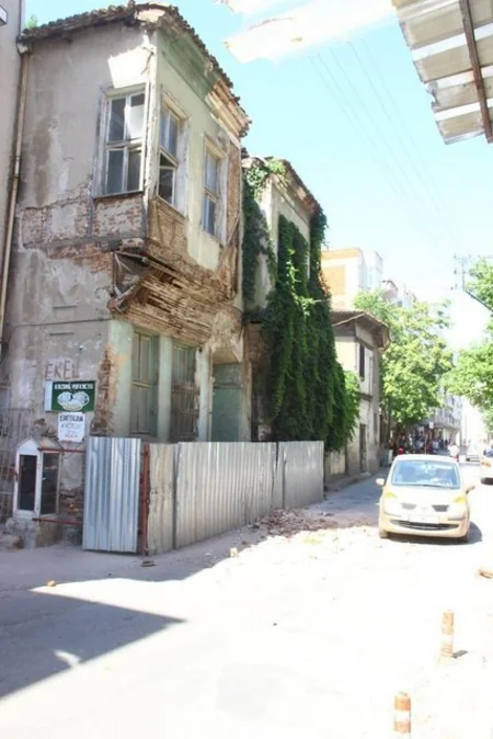 Türkiyədə 6,3 bal gücündə zəlzələ olub