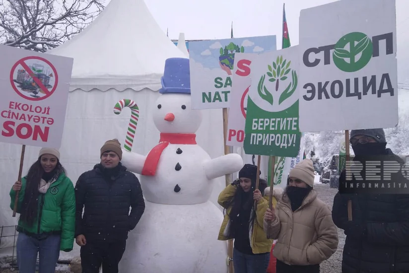 Interesting step by protesters on Khankandi-Lachin road