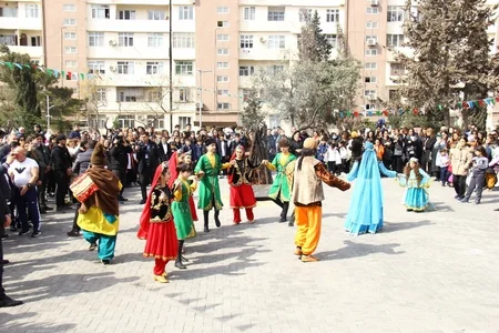 Bakının abad məhəllələrində bayram şənlikləri və konsert proqramları təşkil edilir