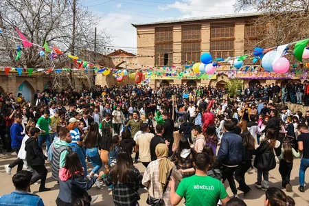 Naxçıvan şəhərindən Ordubada ənənəvi “Novruz qatarı” yola düşüb