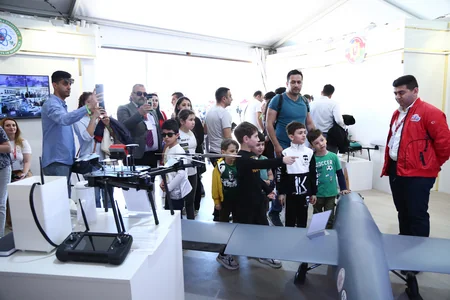 Xoşbəxt Yusifzadə TEKNOFEST-Azərbaycanın keçirildiyi əraziyə baş çəkib
