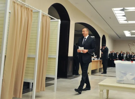 Prezident İlham Əliyev Milli Məclisə keçirilən seçkilərdə səs verib