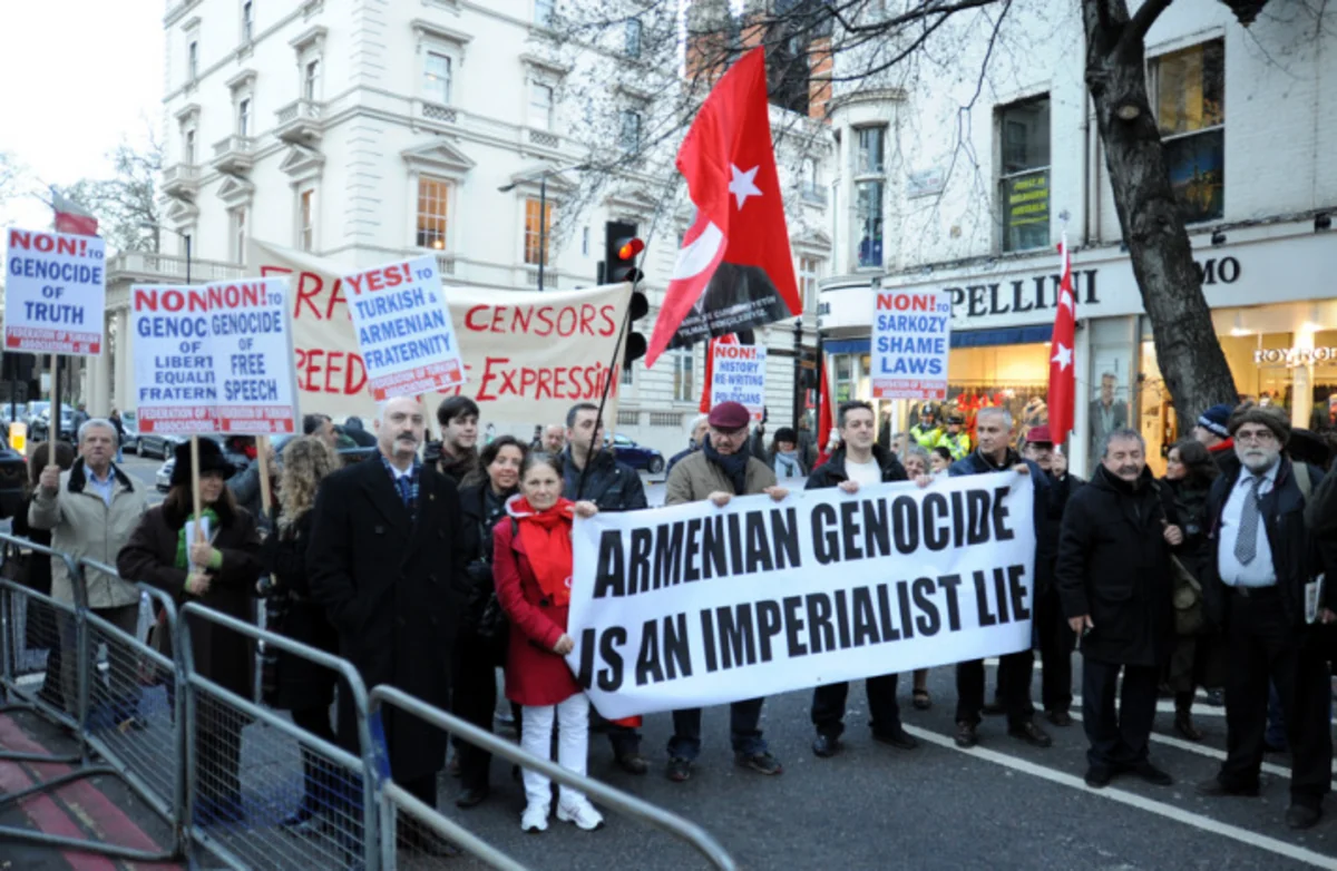 ​Erməni soyqırımı, yaxud arxalı köpək qurd basar - ŞƏRH