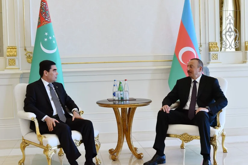 President Ilham Aliyev and President Gurbanguly Berdimuhamedow hold one-on-one meeting