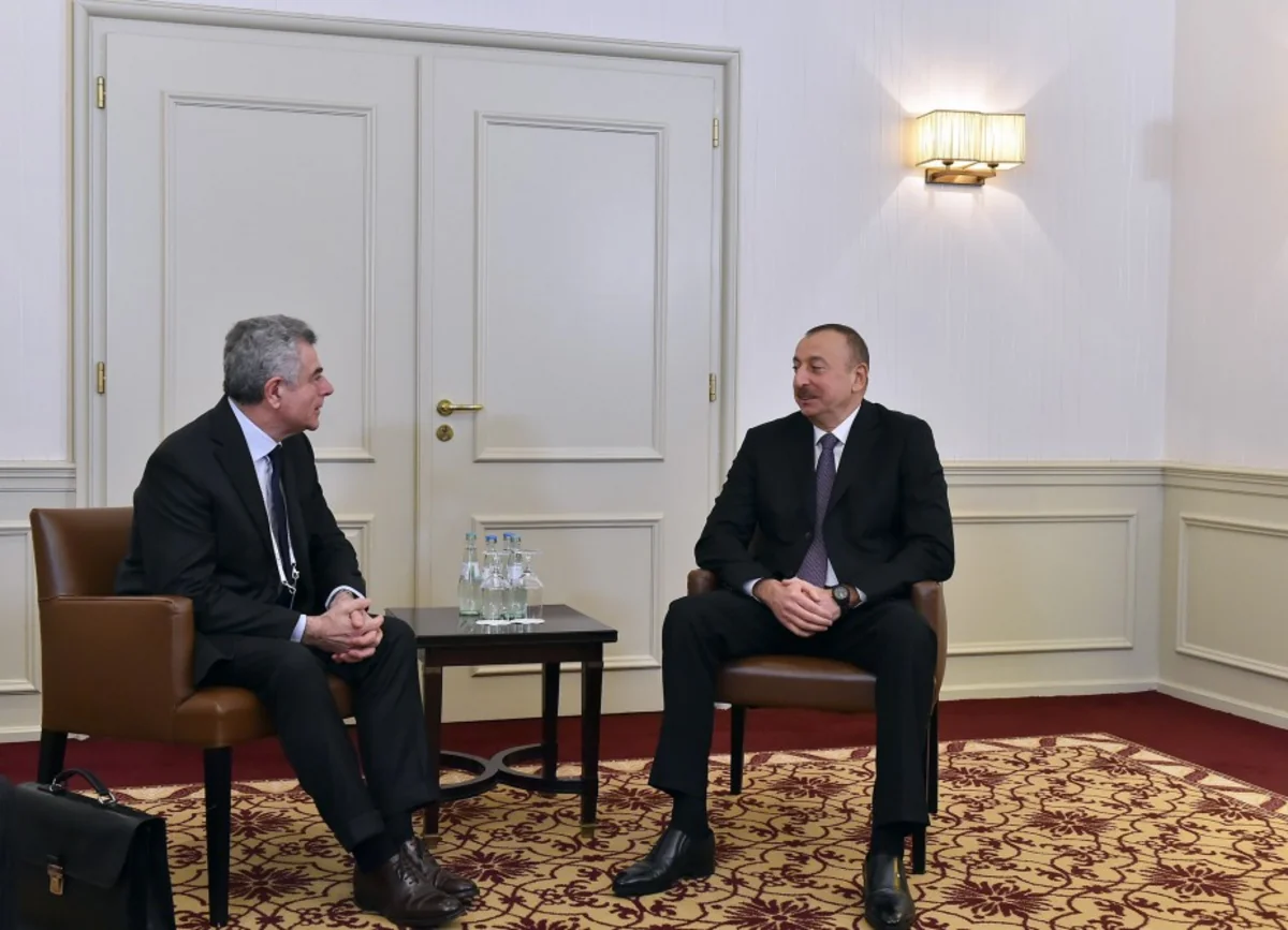 Azərbaycan Prezidenti Münxendə “Leonardo” şirkətinin baş icraçı direktoru ilə görüşüb