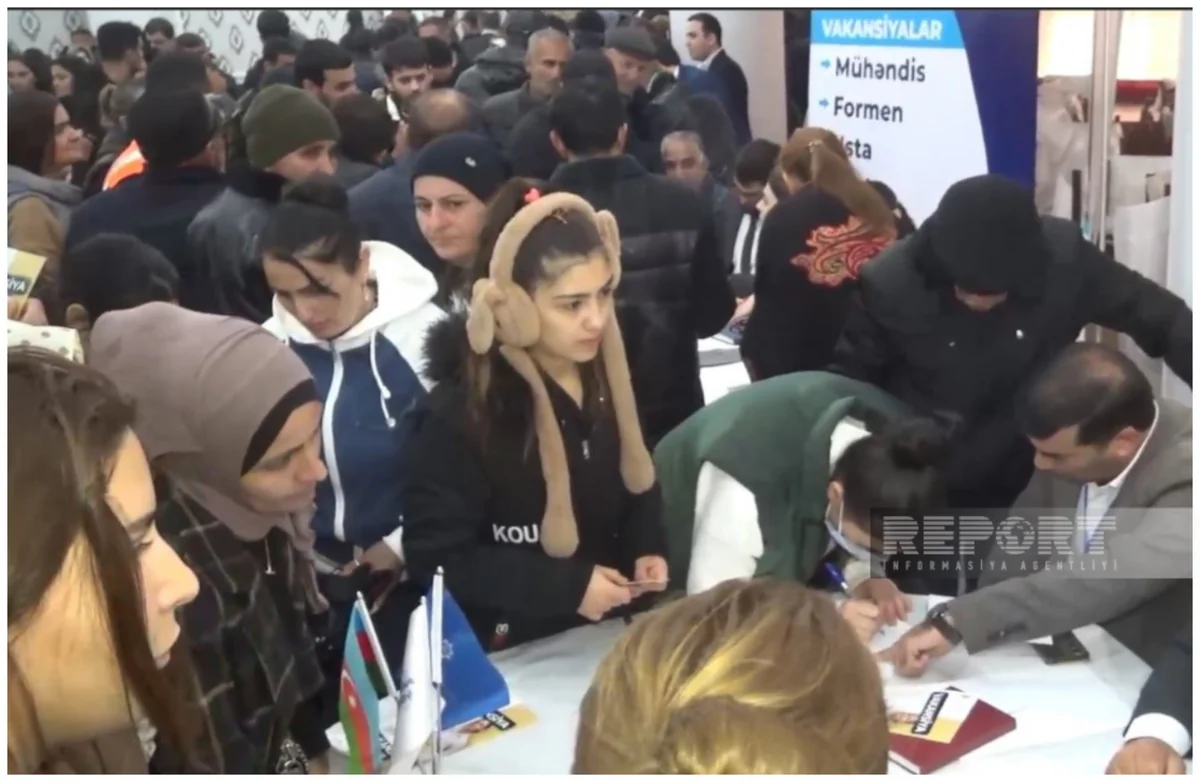 Biləsuvarda əmək yarmarkası keçirilib