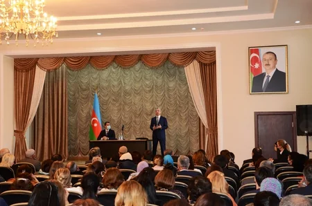 Eldar Əzizov Keşlədə sakinlərlə görüşüb