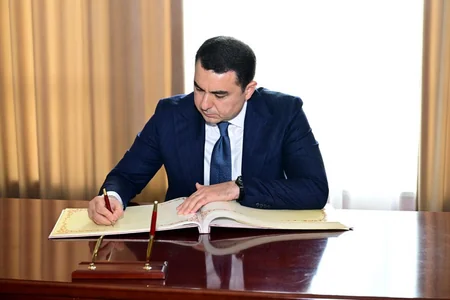 Mədəniyyət naziri Adil Kərimli Düşənbədə tacik həmkarı ilə görüşüb 