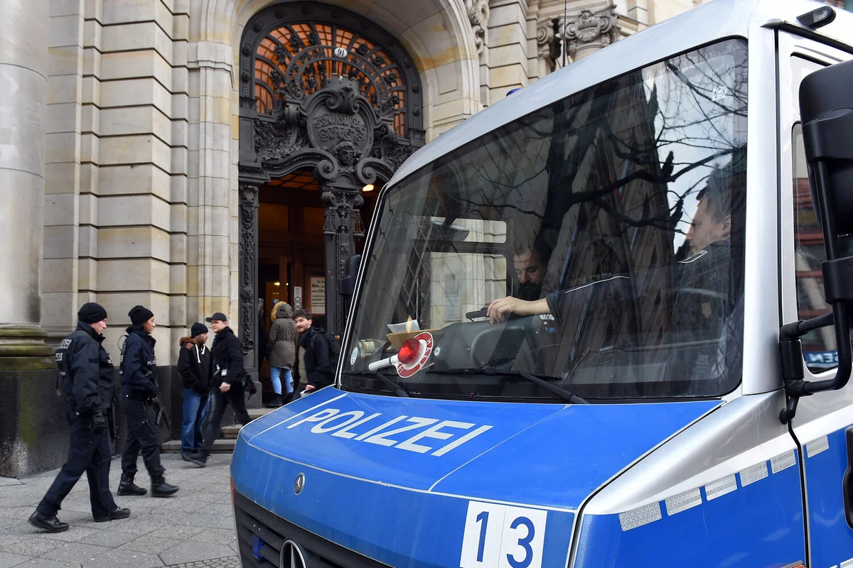 Almaniyanın hava limanlarında polisin kompüter sistemi sıradan çıxıb