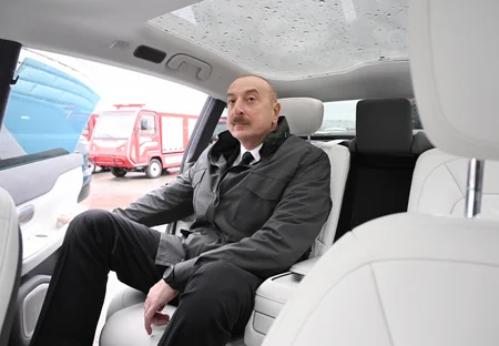 İlham Əliyev Bakı Olimpiya Stadionunun ərazisində COP29-la bağlı yaradılan şəraitlə tanış olub - YENİLƏNİB