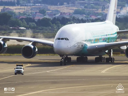 AZAL: Hava limanına UEFA nümayəndə heyətini gətirən “Airbus A380” sərnişin təyyarəsi eniş edib