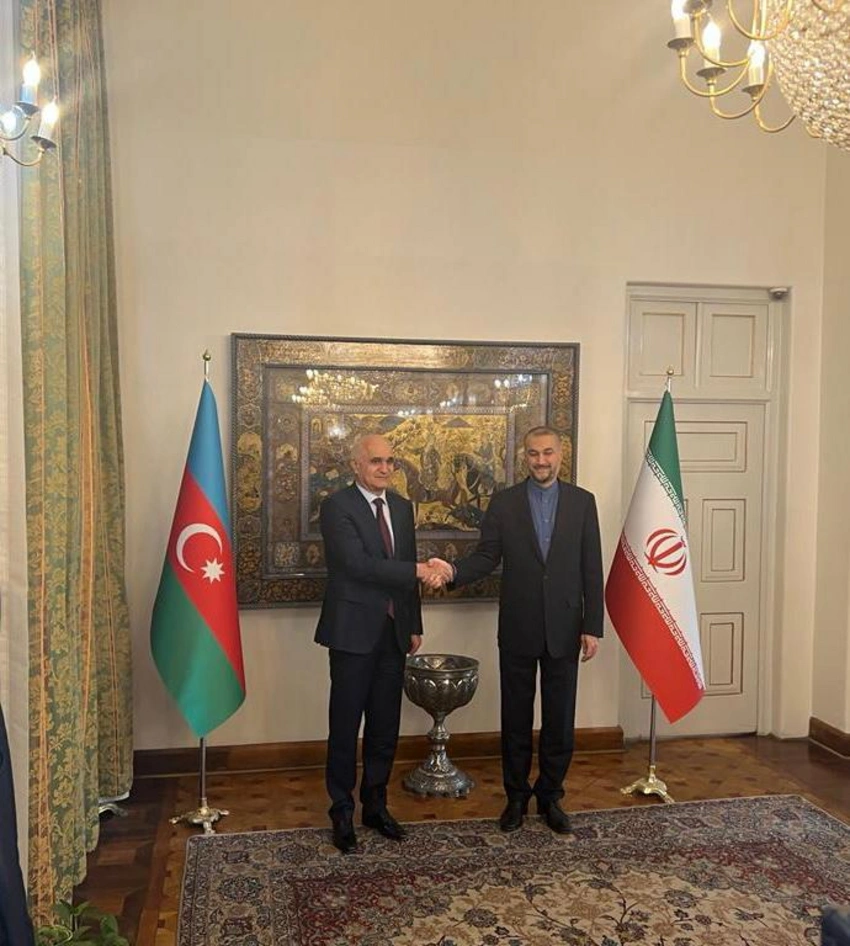 Şahin Mustafayev İranın xarici işlər naziri ilə görüşüb