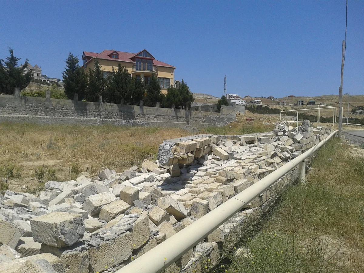 Dostluq parkının ərazisinin qanunsuz alqı-satqısını həyata keçirən iş adamı saxlanılıb