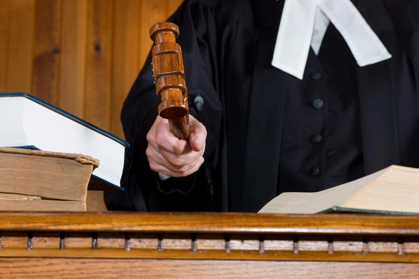 İrəvan Press qəzetinin baş redaktorunun məhkəməsində vəzifəli şəxslər ifadə veriblər: Bizi şantaj edirdi