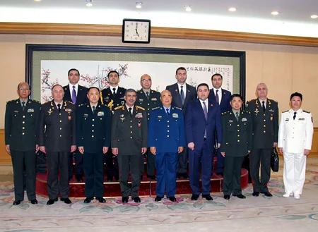 Azərbaycanın müdafiə naziri Çinin Mərkəzi Hərbi Şurasının sədr müavini ilə görüşüb