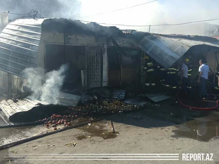 На рынке в Гейчае произошел пожар