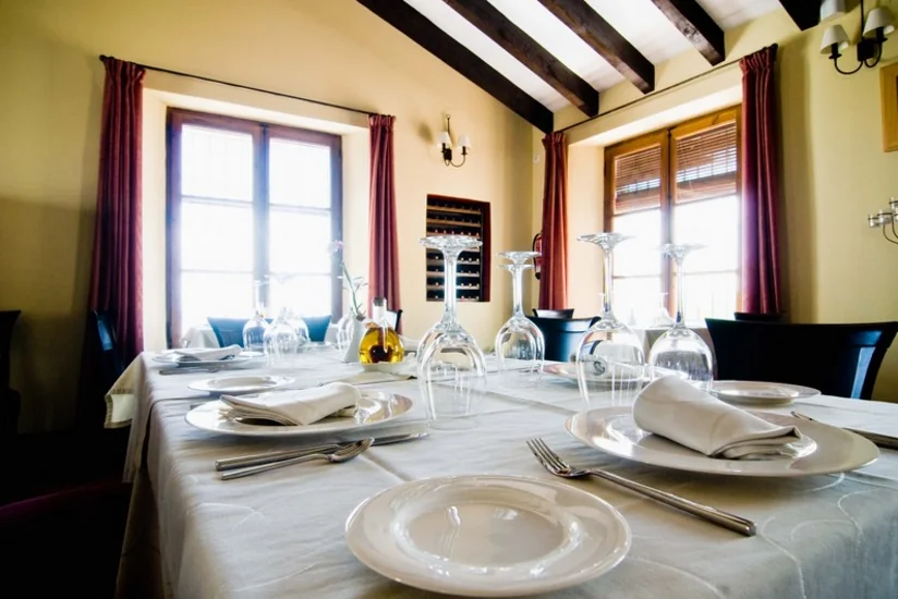 Yevlaxda karantin qaydalarının pozulduğu restoranlar aşkarlanıb
