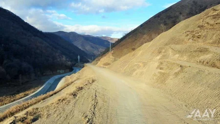 Kəlbəcər-Laçın avtomobil yolunun inşası davam etdirilir