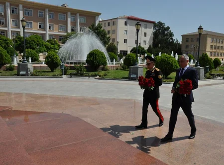 Kəmaləddin Heydərov Naxçıvan şəhərində vətəndaşları qəbul edib