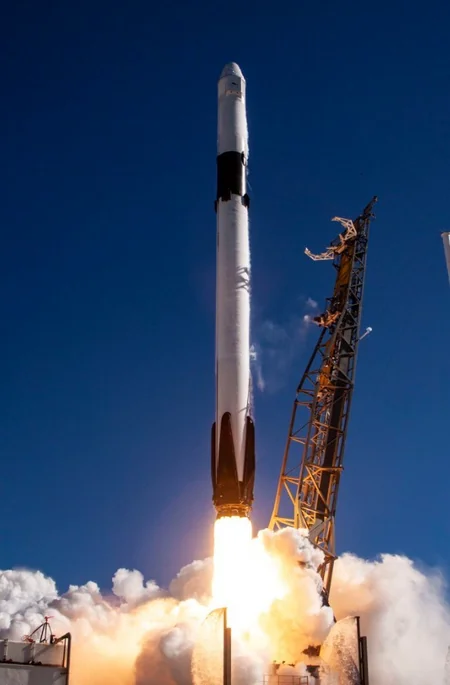 Первая ступень Falcon 9 упала в океан при попытке возвращения на космодром - ВИДЕО - ОБНОВЛЕНО