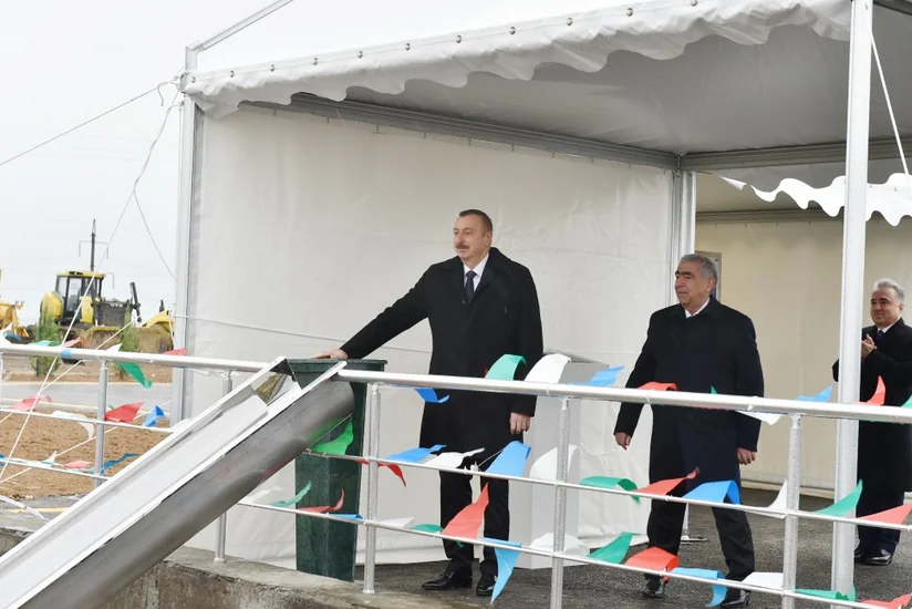 Президент Ильхам Алиев заложил фундамент автомобильной дороги на магистрали Баку - государственная граница Российской Федерации
