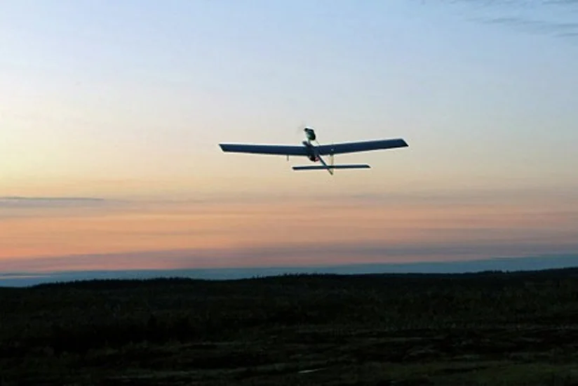 İran yeni pilotsuz təyyarəsini sınaqdan keçirib
