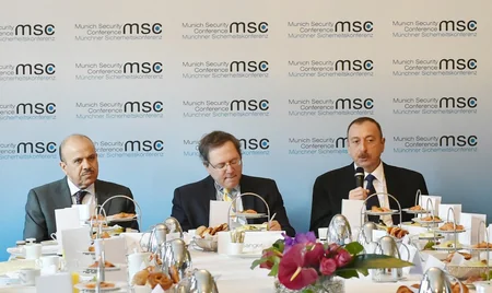 Prezident İlham Əliyev Münhen Təhlükəsizlik Konfransı çərçivəsində enerji siyasətinə dair dəyirmi masada iştirak edib
