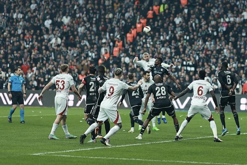 Türkiyə Superliqası: “Qalatasaray” 9 illik aradan sonra səfərdə “Beşiktaş”ı məğlub edib