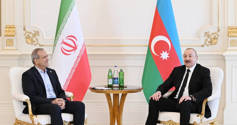 İlham Əliyev iranlı həmkarı ilə danışıb, regionda vəziyyətin gərginləşməsi ilə bağlı Azərbaycanın narahatlığını ifadə edib