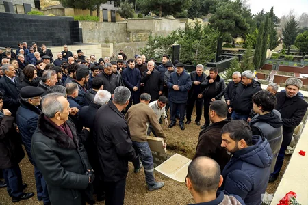 Aydın Bəşirov dəfn edilib - YENİLƏNİB