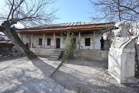 Fransalı hüquqşünaslar Gəncəyə səfər edib