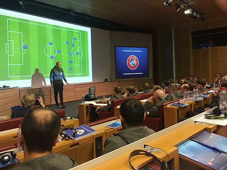 Məşqçilər üçün UEFA seminarı keçirilib