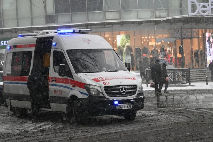 Səhiyyə Nazirliyi: Qarlı havada 41 nəfər xəsarət alıb, 2-si əməliyyat olunub