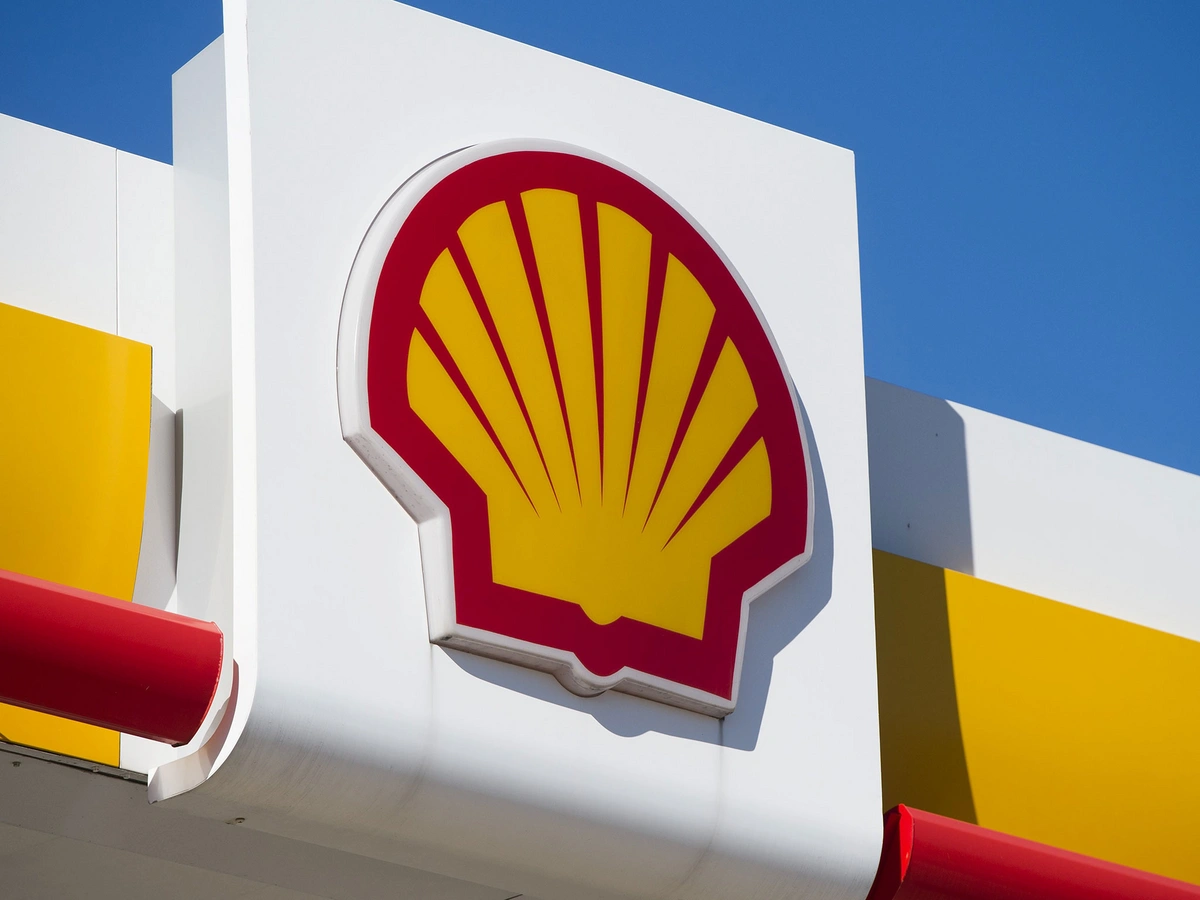 Royal Dutch Shell to change name from January 2022