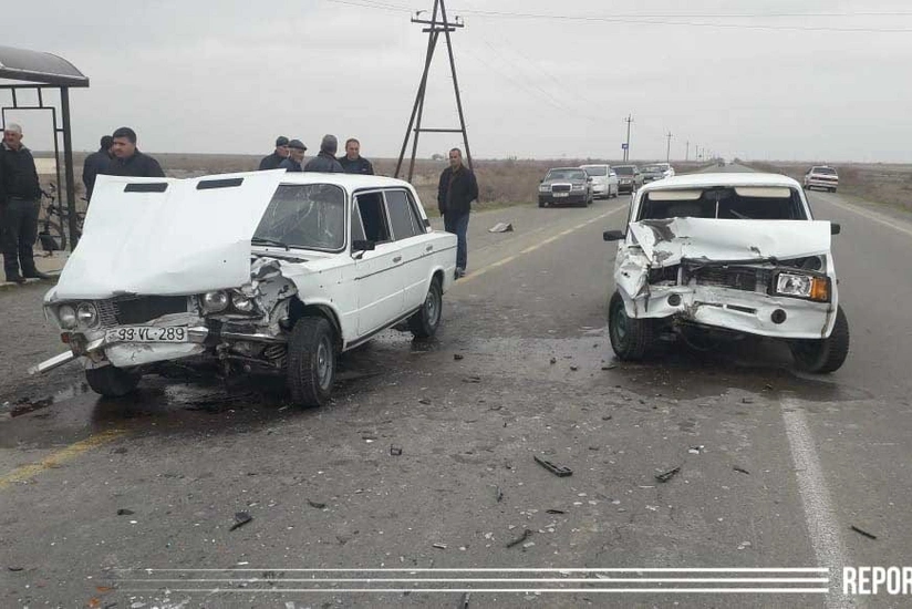 Kürdəmirdə iki avtomobil toqquşdu, xəsarət alanlar var - FOTO - VİDEO