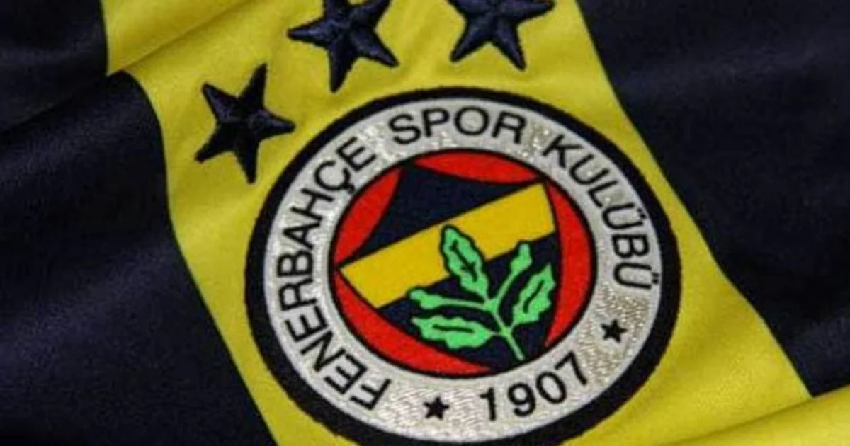 ​Fənərbaxça klubunun futbolçuları daşa basılıb