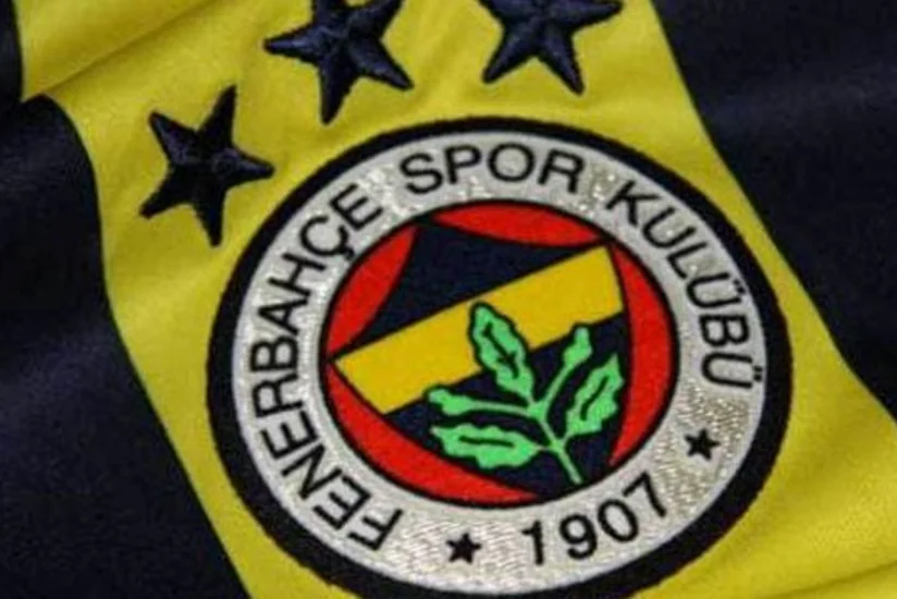 ​Fənərbaxça klubunun futbolçuları daşa basılıb