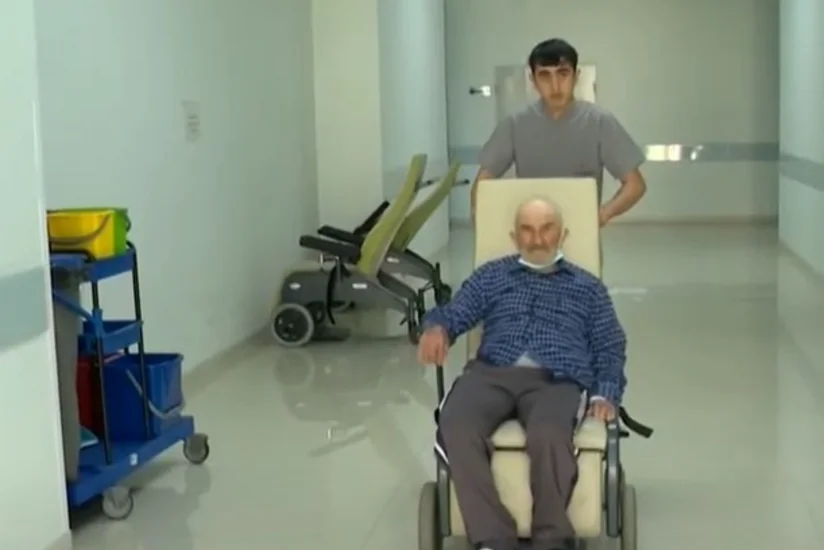 Gürcüstandan olan 100 yaşlı müharibə veteranı Bakıda uğurla əməliyyat olunub