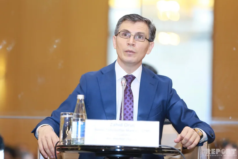 Zahid Oruc Sosial Tədqiqatlar Mərkəzinin gördüyü işləri açıqlayıb