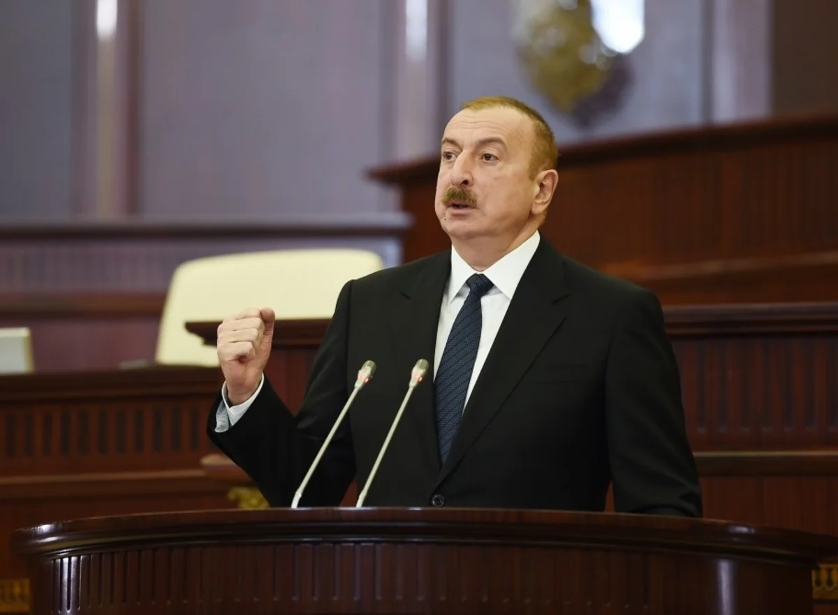 Президент: Внешний долг составляет 17 процентов валового внутреннего продукта